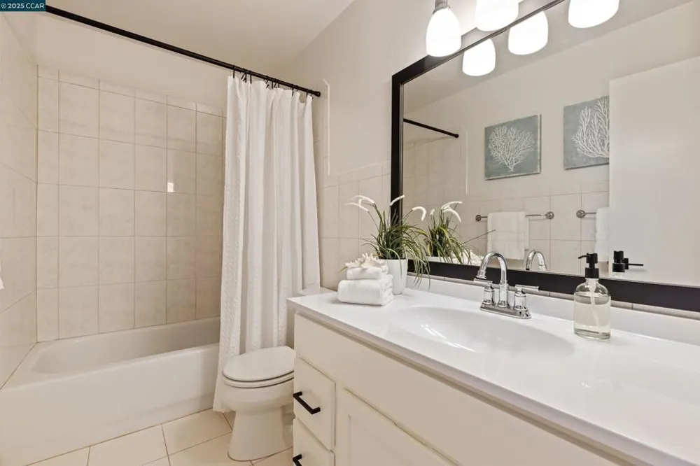 1513 Siskiyou Dr Walnut Creek, CA 94598