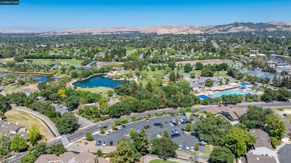 1513 Siskiyou Dr Walnut Creek, CA 94598
