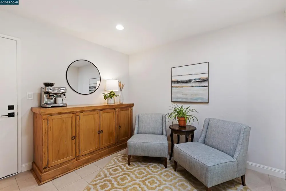 1513 Siskiyou Dr Walnut Creek, CA 94598