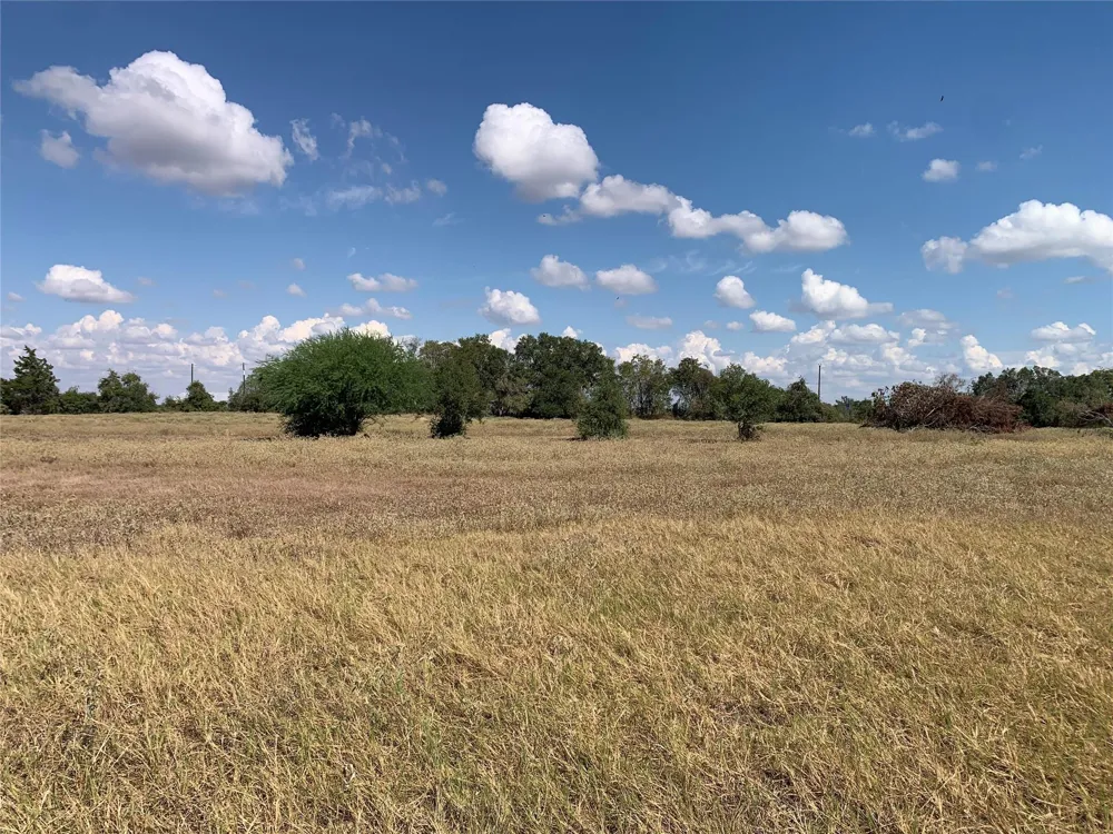 2 Farm To Market Road 532 Weimar, TX 78962