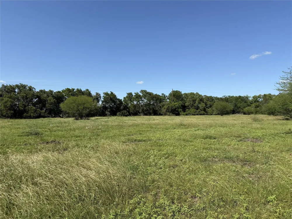 2 Farm To Market Road 532 Weimar, TX 78962