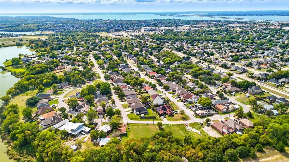 869 Lakeside Drive Rockwall, TX 75032