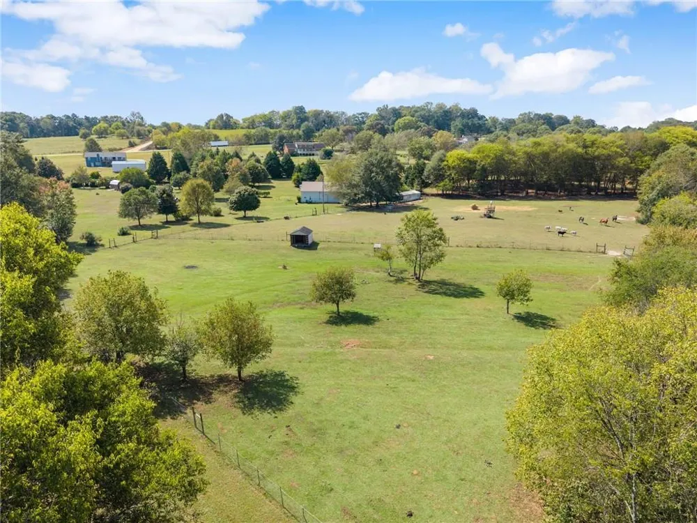 241 Bill Watkins Road Hoschton, GA 30548