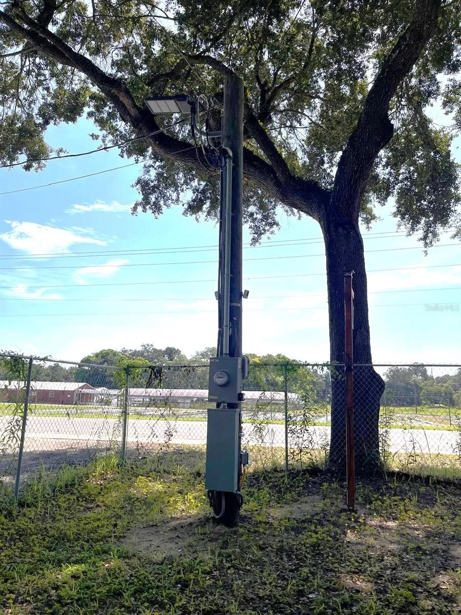 10516 579 HIGHWAY Thonotosassa, FL 33592
