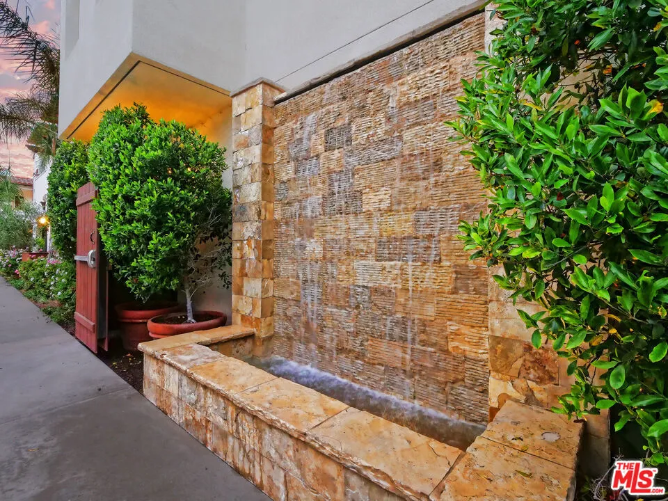 28220 Highridge Road #208 Rolling Hills Estates, CA 90274