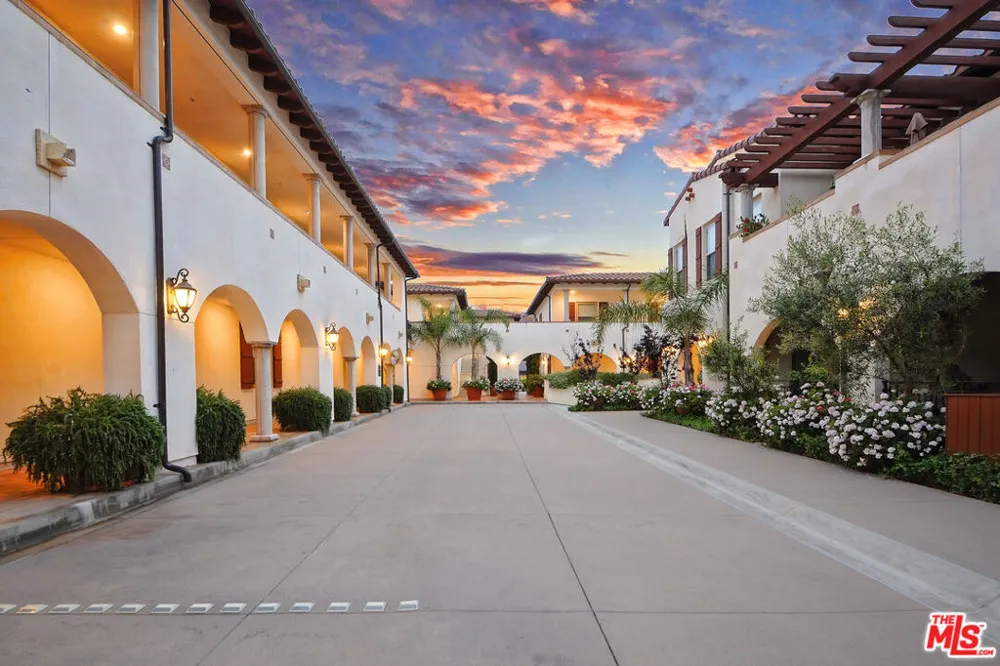 28220 Highridge Road #208 Rolling Hills Estates, CA 90274