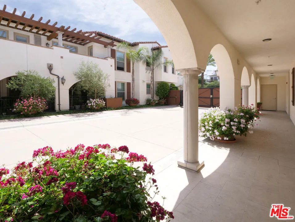 28220 Highridge Road #208 Rolling Hills Estates, CA 90274
