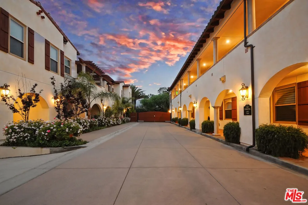 28220 Highridge Road #208 Rolling Hills Estates, CA 90274
