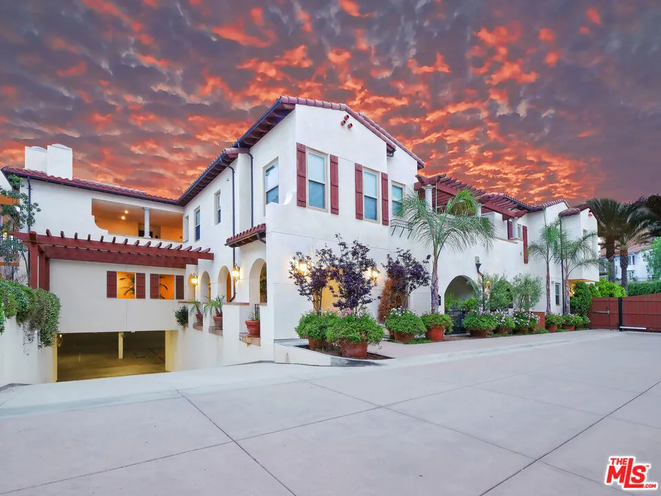 28220 Highridge Road #208 Rolling Hills Estates, CA 90274