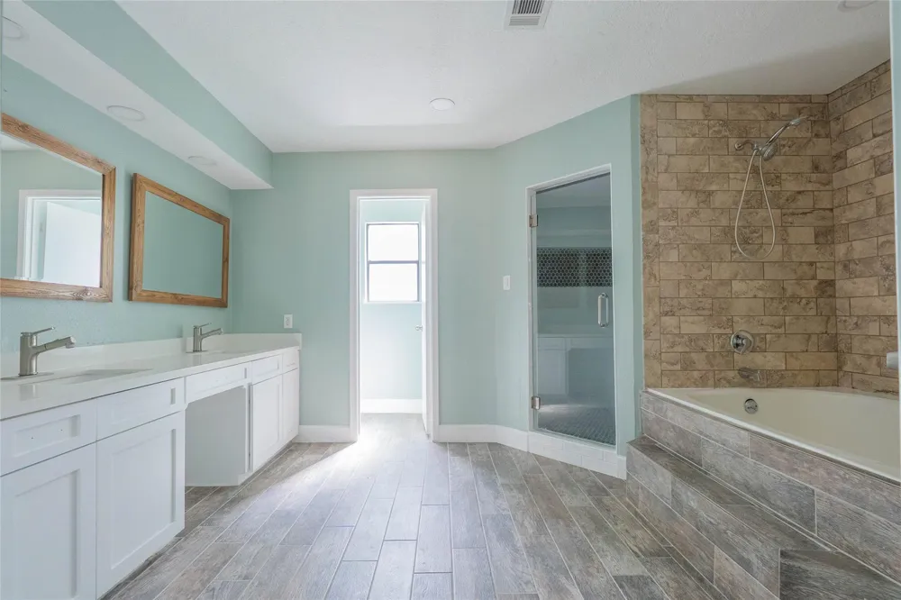 12515 Lazywood Street Pinehurst, TX 77362