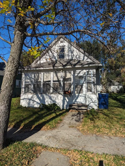 212 2nd Avenue