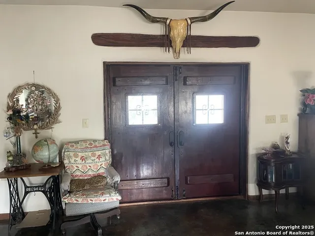137 Private Road 3501 Mico, TX 78056