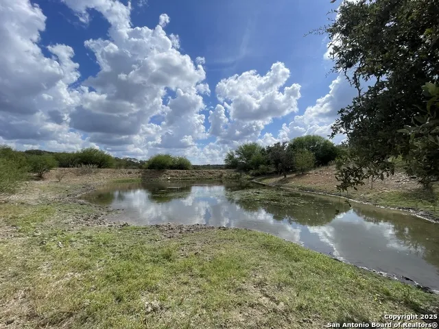 137 Private Road 3501 Mico, TX 78056