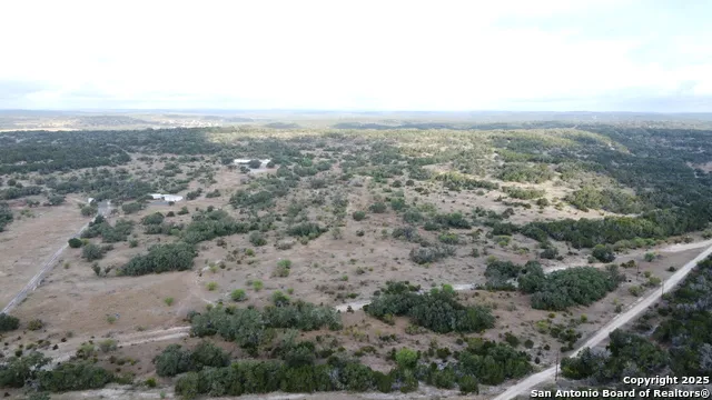 137 Private Road 3501 Mico, TX 78056