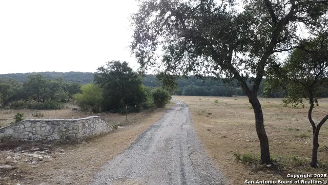 137 Private Road 3501 Mico, TX 78056