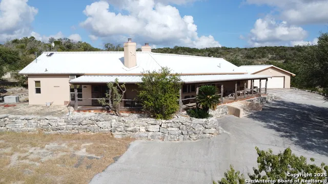 137 Private Road 3501 Mico, TX 78056