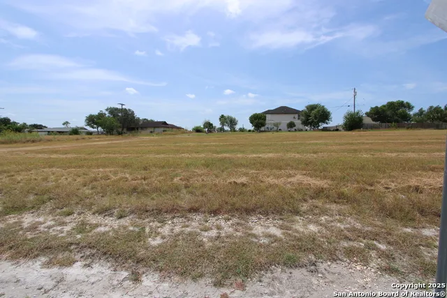 LOT 81 BLK A Nottingham Ln Kenedy, TX 78119