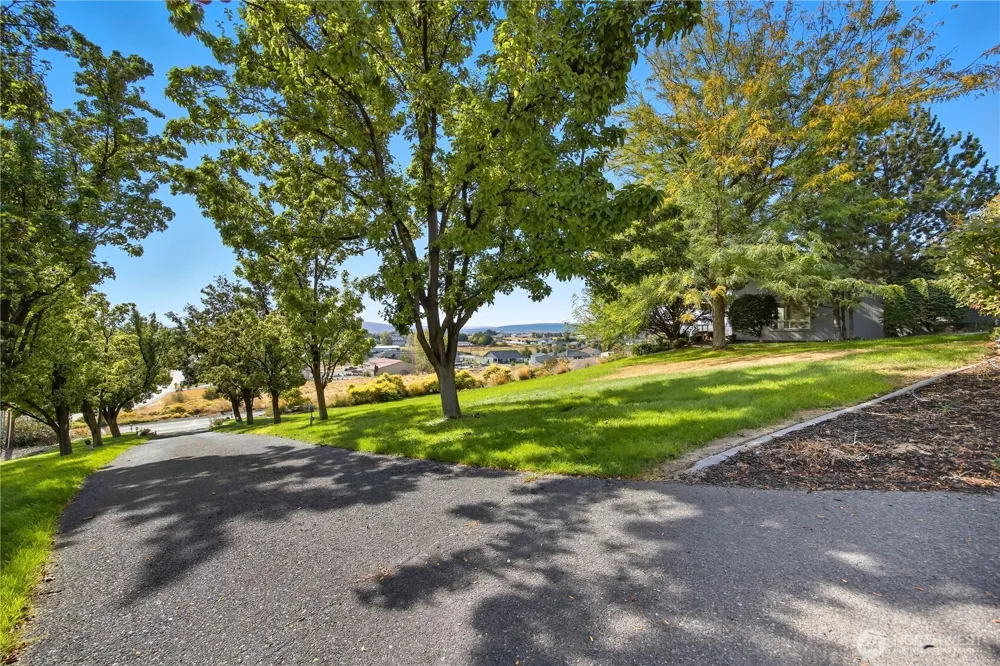 5404 Collins Road West Richland, WA 99353