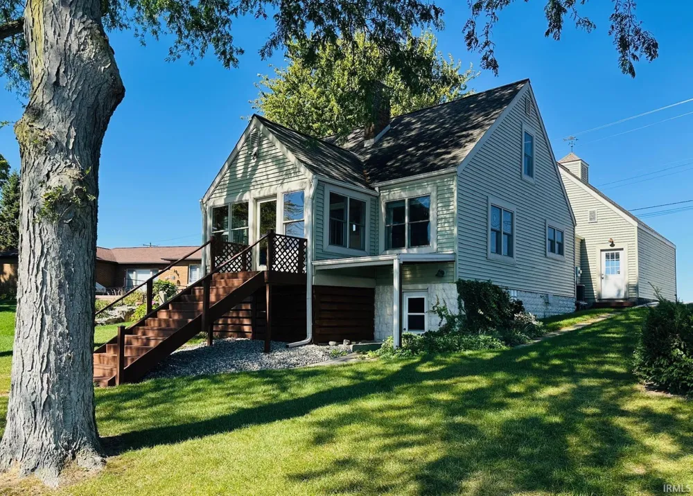 2215 E State Rd 14 Highway