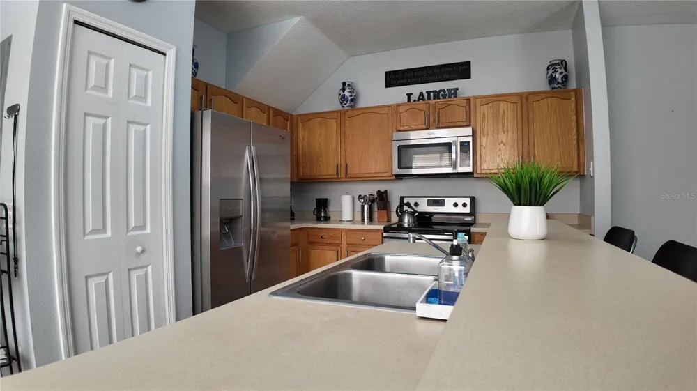 1711 RETREAT CIRCLE Clermont, FL 34714