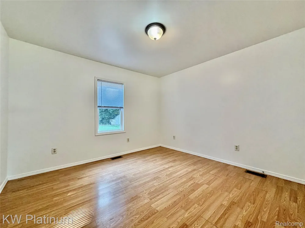 6493 Benoit Road Clay Township, MI 48001