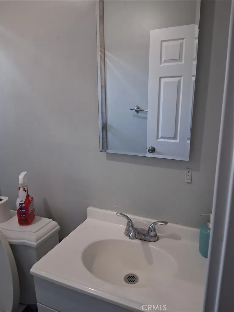270 E Heath Lane Long Beach, CA 90805