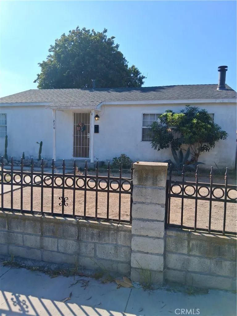 270 E Heath Lane Long Beach, CA 90805