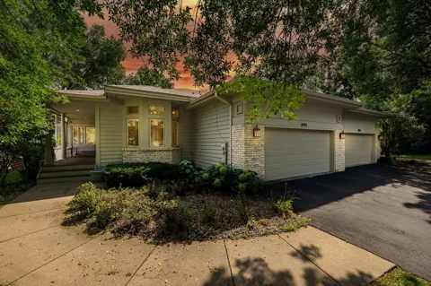 8991 Ferndale Lane