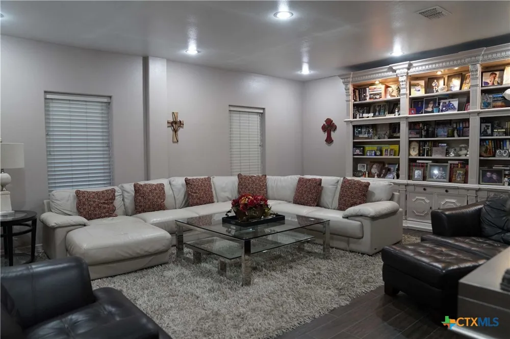 1354 US Highway 90a Sheridan, TX 77475