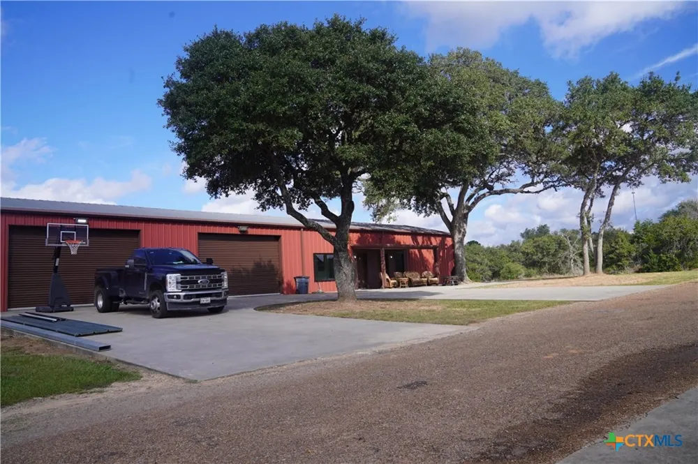 1354 US Highway 90a Sheridan, TX 77475