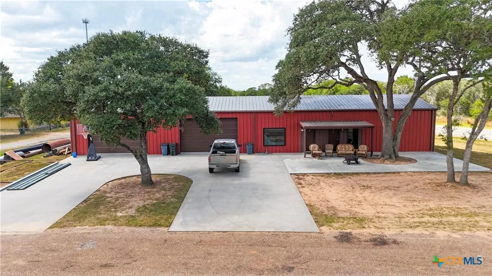 1354 US Highway 90a Sheridan, TX 77475