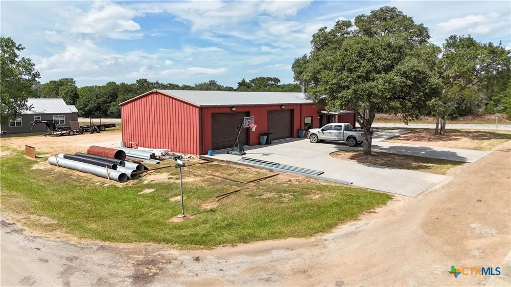 1354 US Highway 90a Sheridan, TX 77475