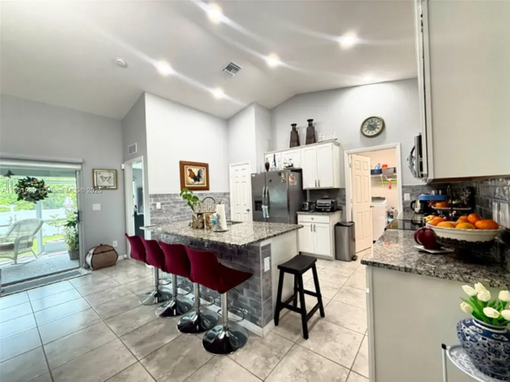 4157 NW 40th ave Cape Coral, FL 33993