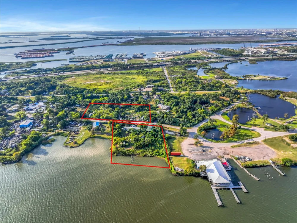 17512 River Road Channelview, TX 77530