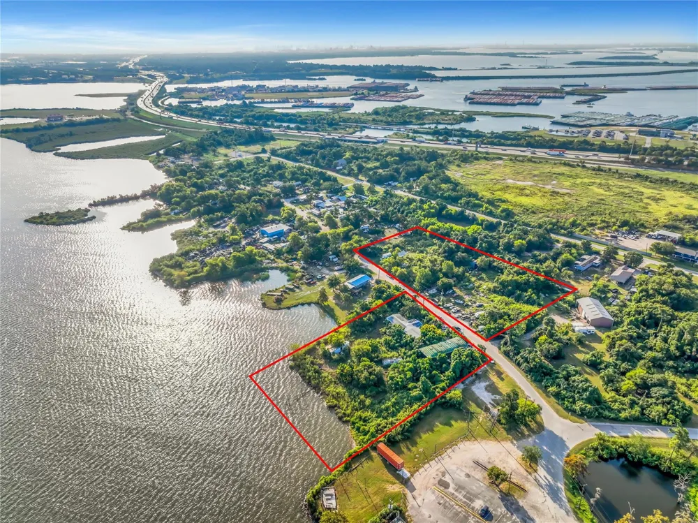 17512 River Road Channelview, TX 77530