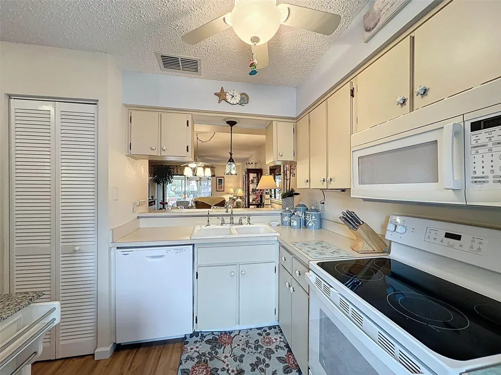 6433 TINA DRIVE #12 New Port Richey, FL 34653