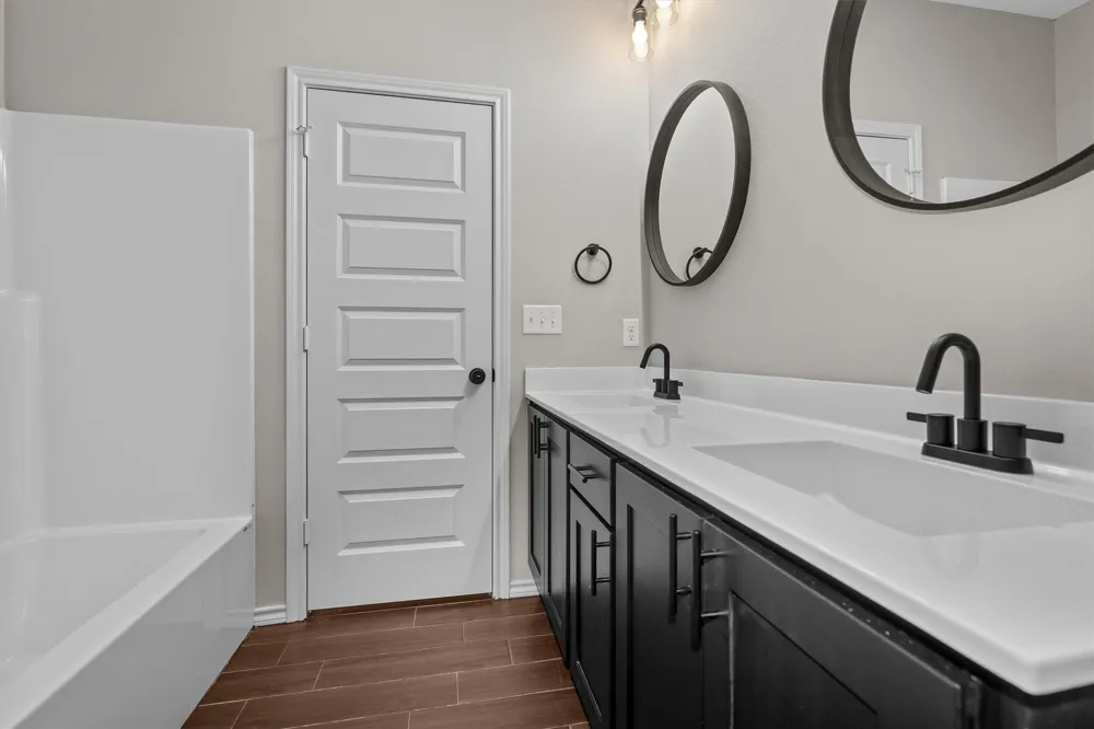 16517 Crossing Circle Lindale, TX 75771