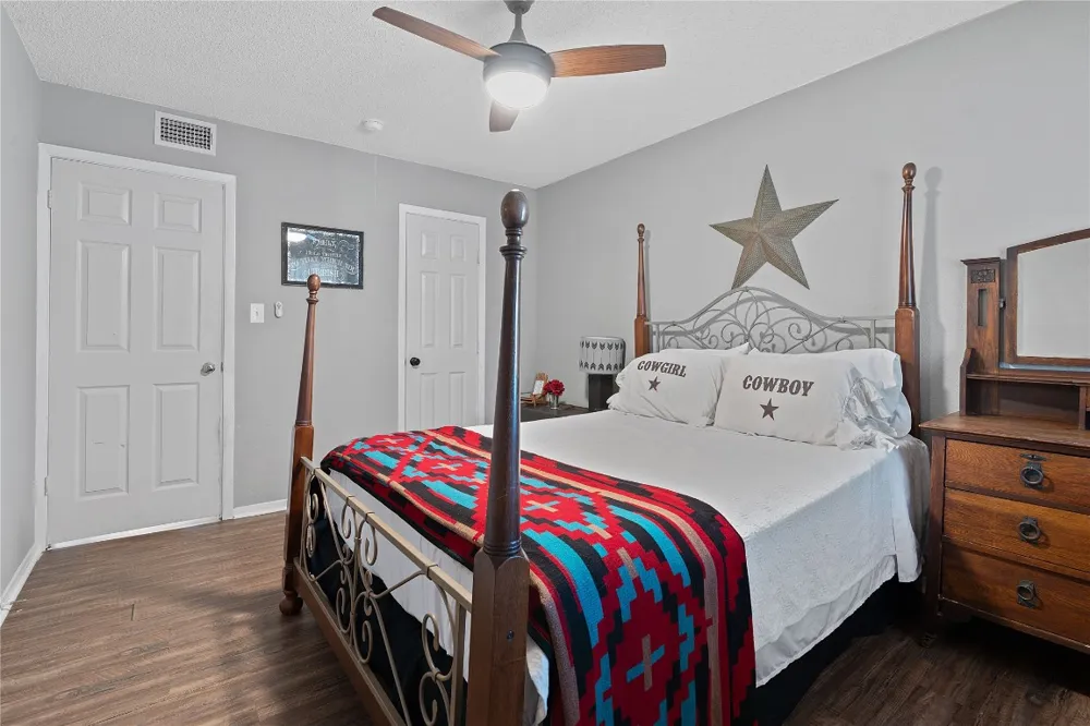 111 Comanche Point Point Venture, TX 78645