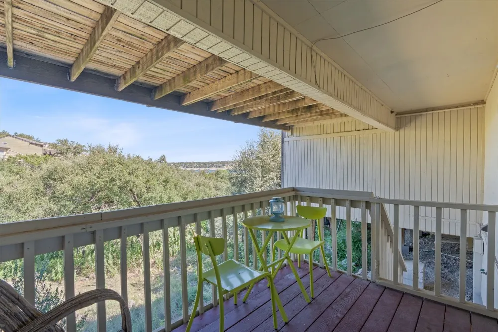 111 Comanche Point Point Venture, TX 78645