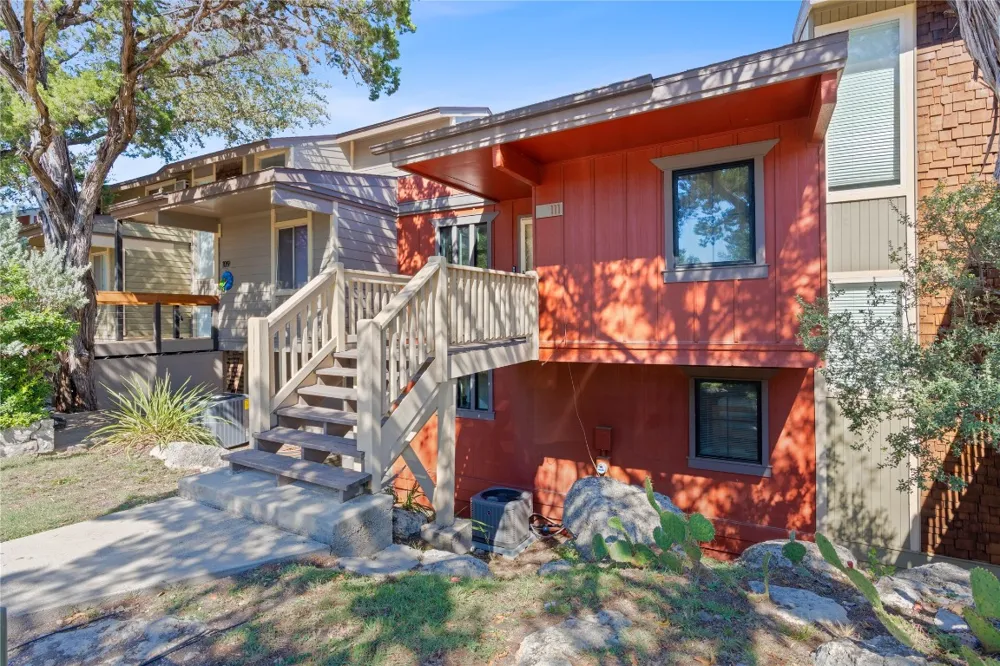 111 Comanche Point Point Venture, TX 78645