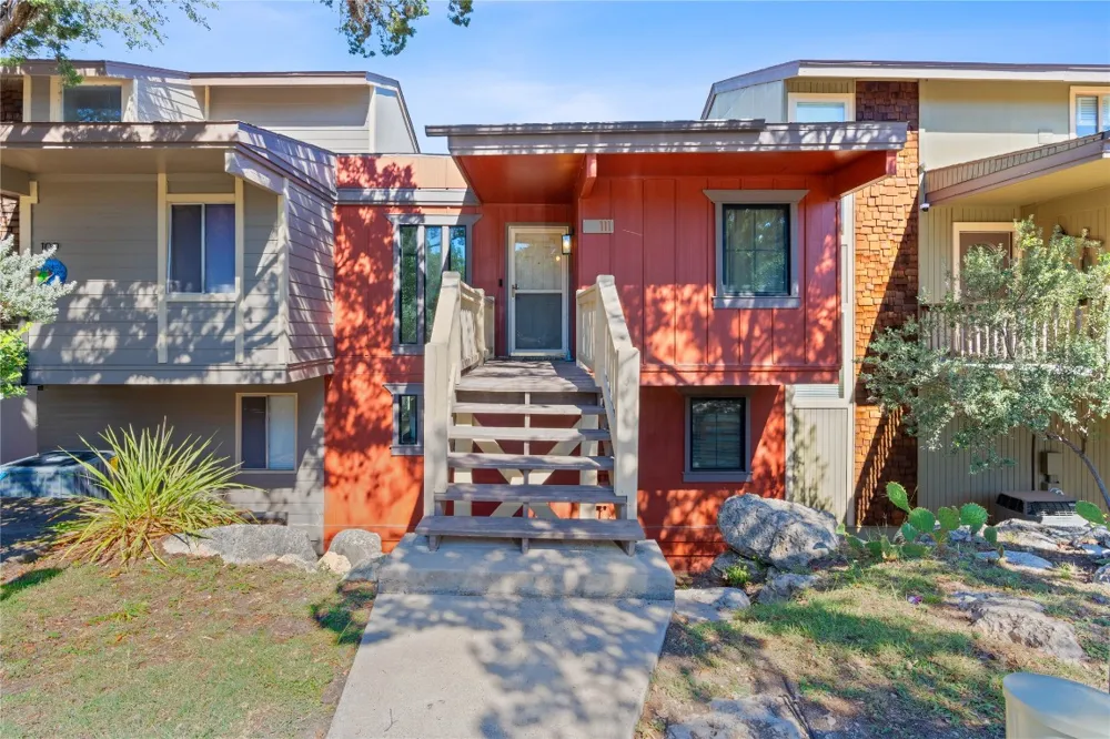 111 Comanche Point Point Venture, TX 78645