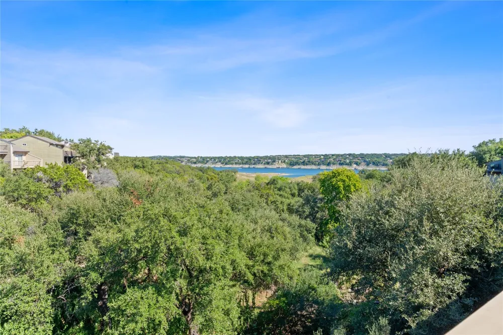 111 Comanche Point Point Venture, TX 78645