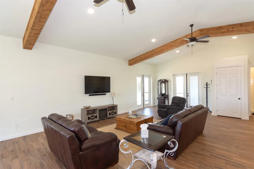 1137 County Road 314 Llano, TX 78643