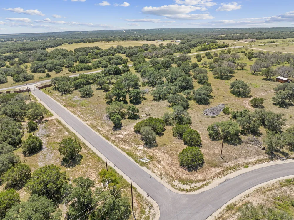 170 Heartleaf Drive Lampasas, TX 76550