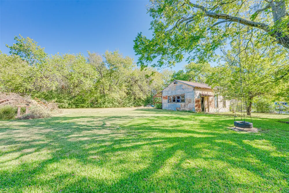 103 Stevens Street Ladonia, TX 75449