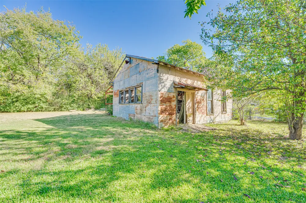 103 Stevens Street Ladonia, TX 75449