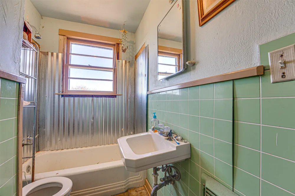 103 Stevens Street Ladonia, TX 75449