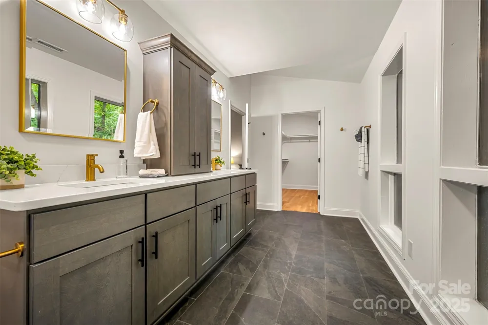 160 Lasae Lane Tryon, NC 28782