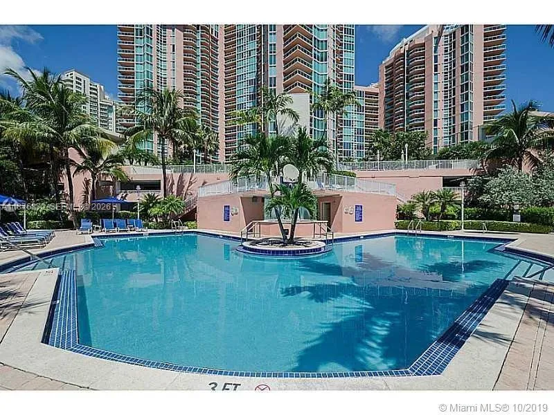 3370 NE 190 St #PH 2909 Aventura, FL 33180