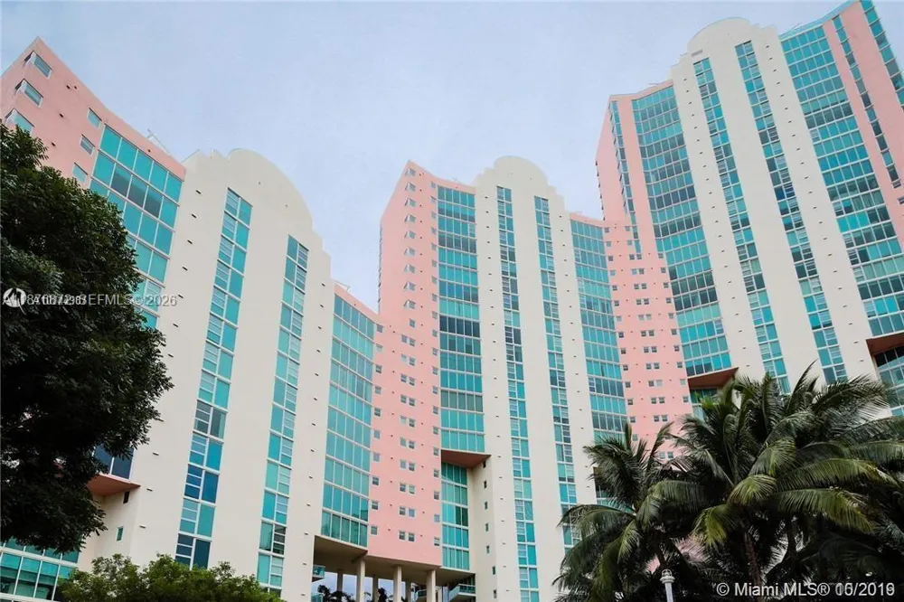 3370 NE 190 St #PH 2909 Aventura, FL 33180